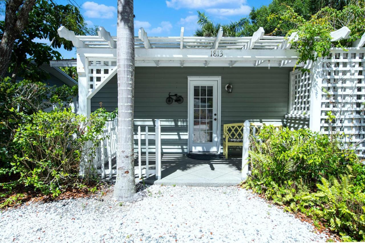Pirates Pointe Resort Ruskin Exterior photo