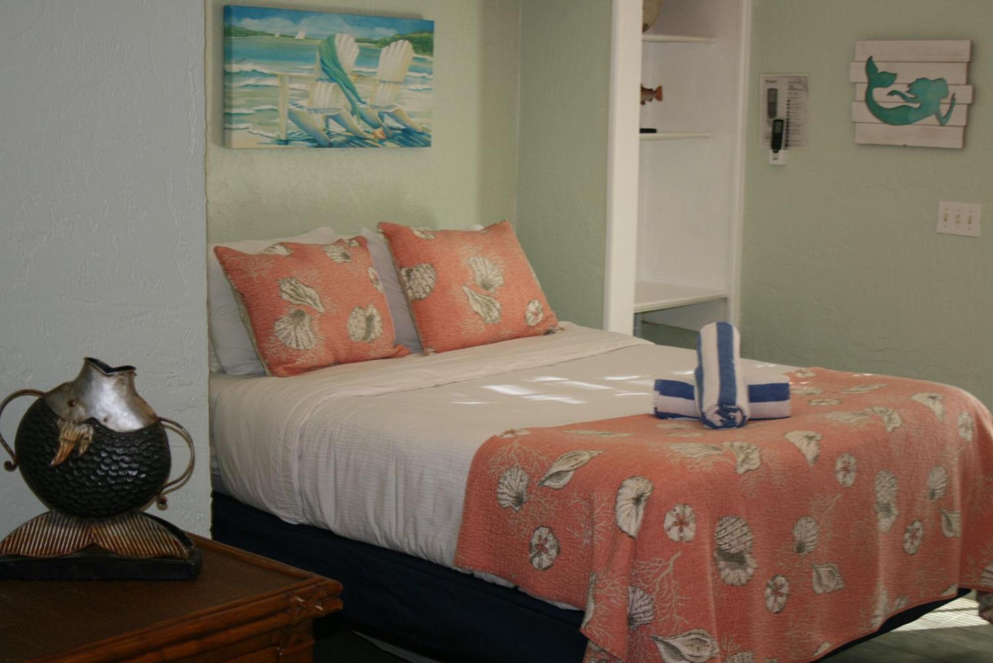 Pirates Pointe Resort Ruskin Exterior photo